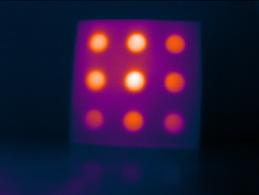 Passive thermal polymer target sample